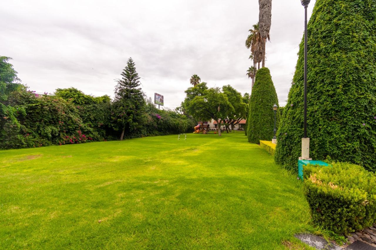Hotel Flamingo Inn Querétaro Zewnętrze zdjęcie